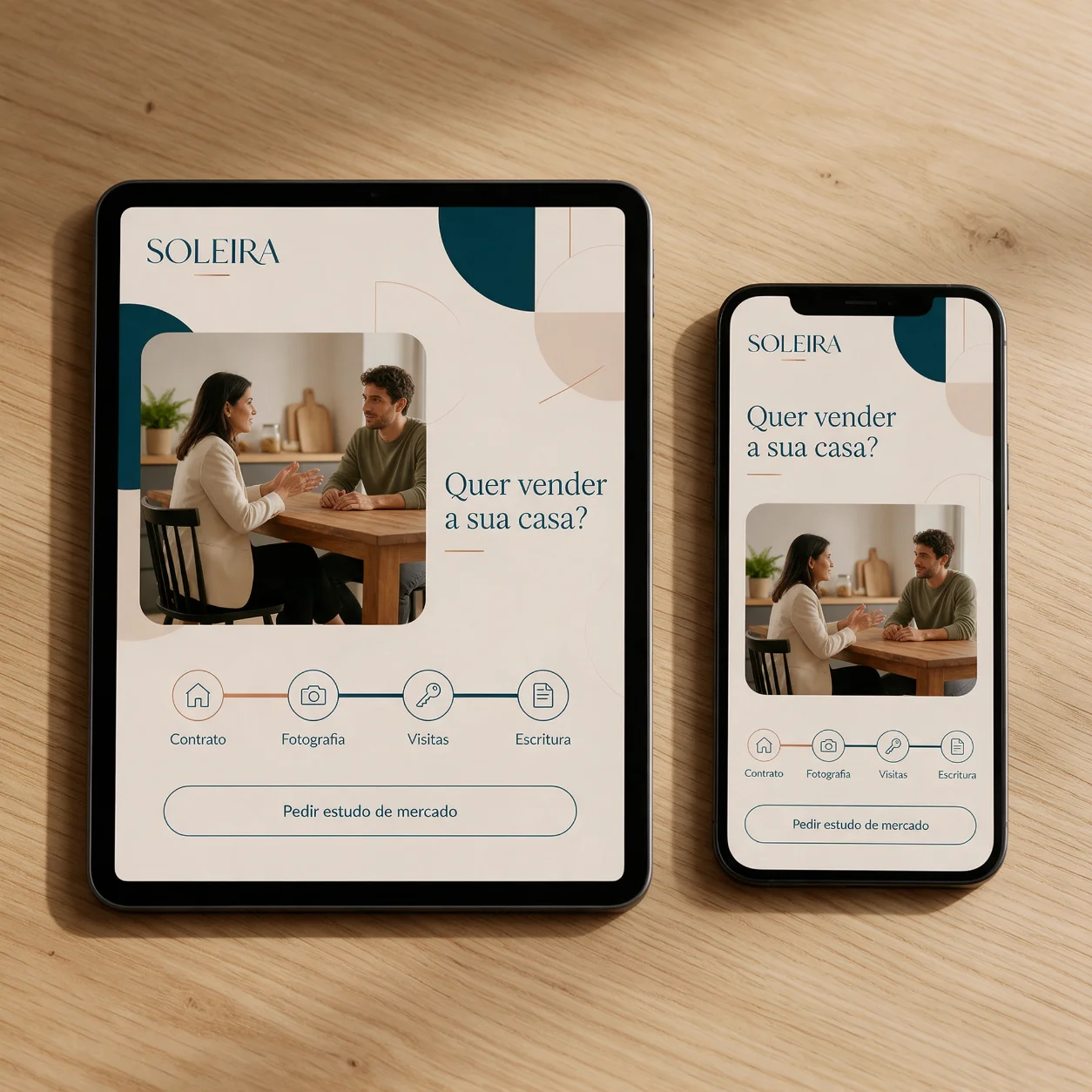 Tablet e telemóvel com a página para proprietários de uma imobiliária