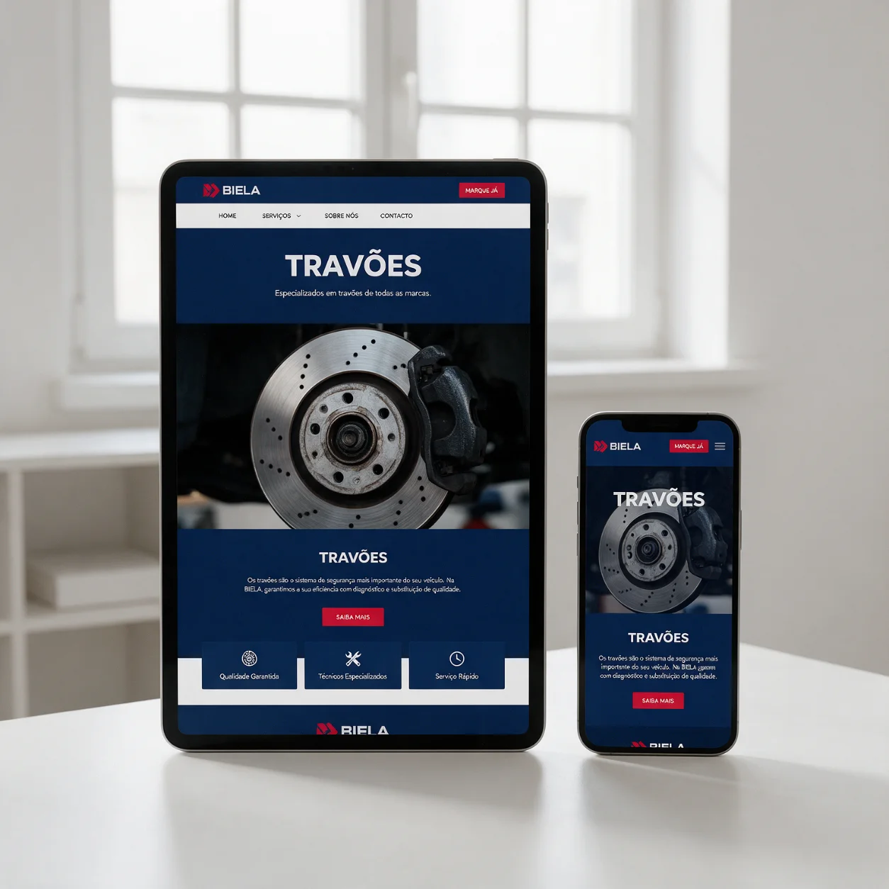 Tablet e telemóvel com a página de travões de uma oficina