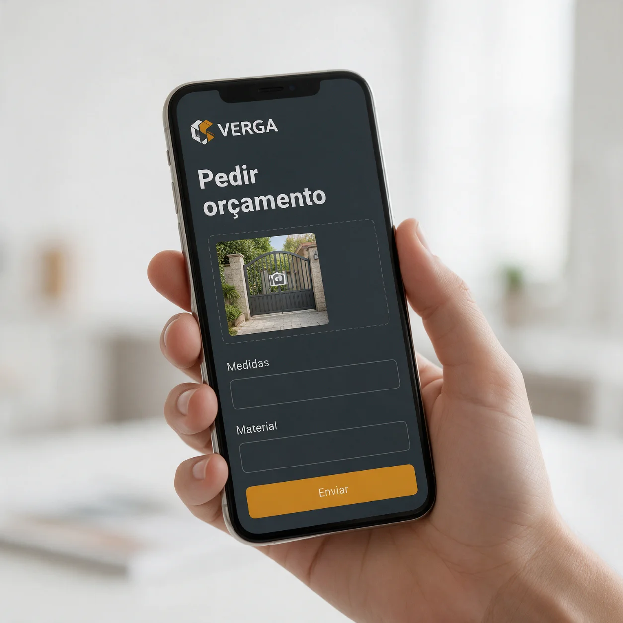 Telemóvel com o pedido de orçamento de uma serralharia