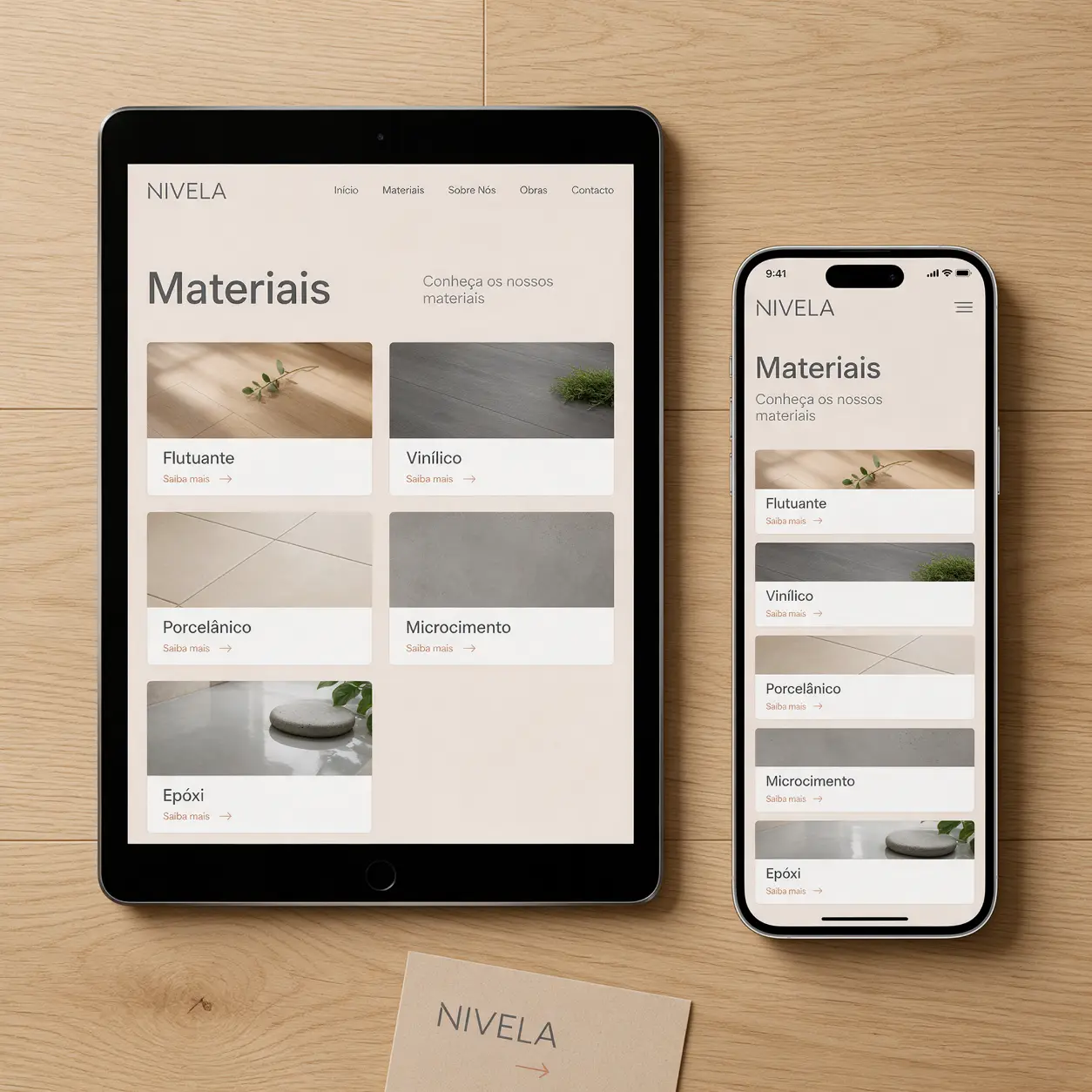 Tablet e telemóvel com a página de materiais de uma empresa de pavimentos