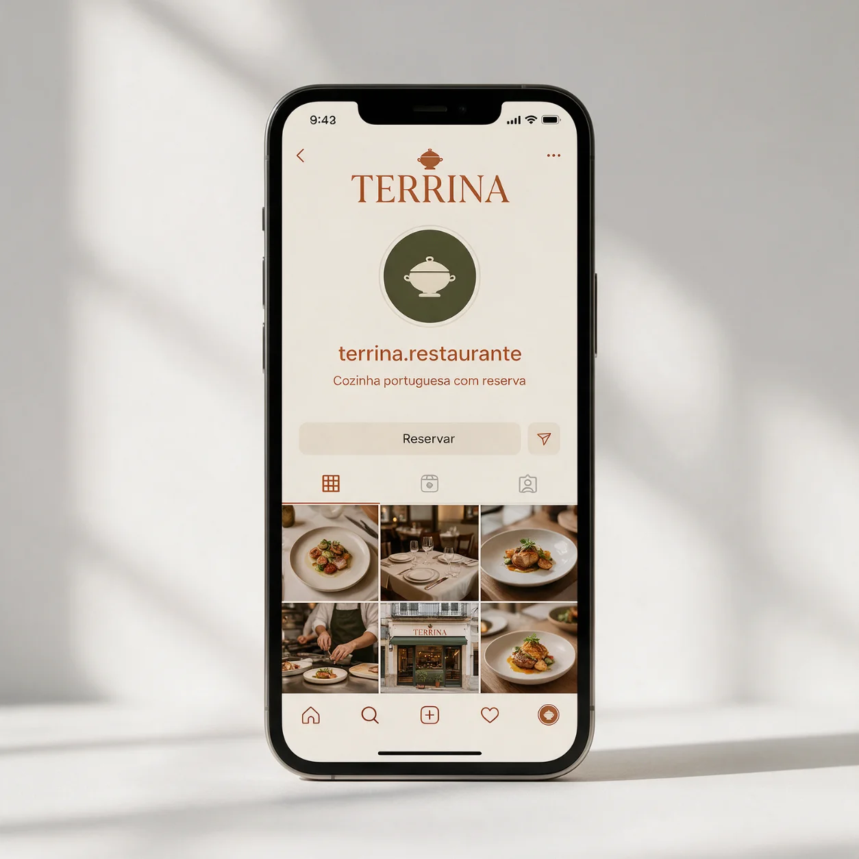 Gestão de redes sociais para restaurantes: o perfil no telemóvel
