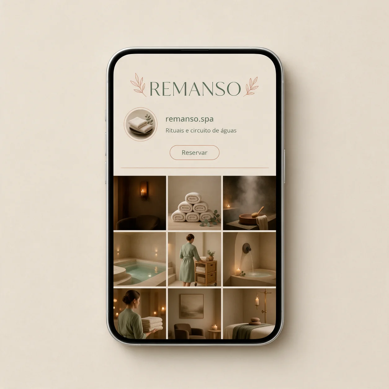 Telemóvel com o perfil de redes sociais de um spa Telemóvel com o perfil de redes sociais de um spa